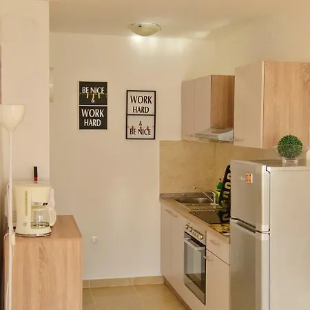 Apartment Arka *